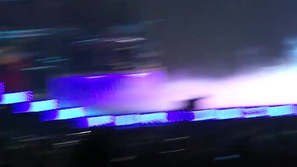 New! Loud Tour: Rihanna - California King Bed ( Baltimore) H D