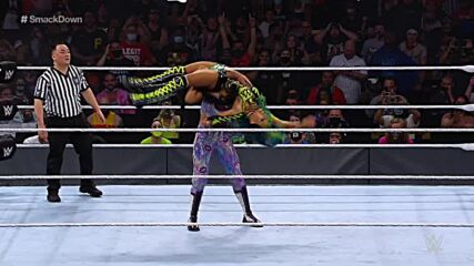 Bianca Belair and Sasha Banks made history in Wrestlemania 37 main event: SmackDown, Dec. 31, 2021