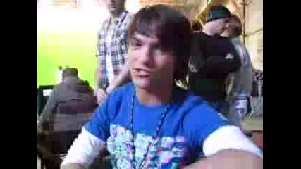 Vince - Backstage At Round & Round