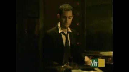 Maroon 5 - She will be loved 