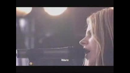 Avril Lavigne - Unwanted (life)