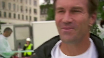 Gary Lineker and Heather Watson играят тенис на маса във въздуха !невероятно!
