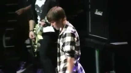 Justin Bieber - Pray [live]