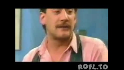 Леко агресивен водещ на шоу 