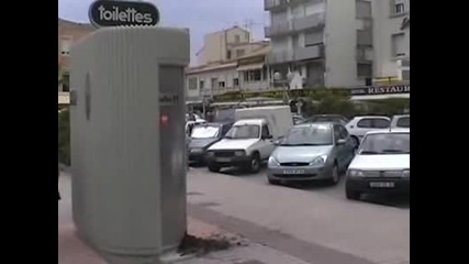 Remi Gaillard - Тоалетна отичаща се на улицата