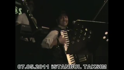 ciguli ve Asan - taksim 2011- (2)