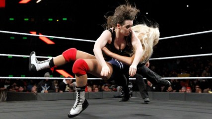Ники Крос срещу Лейсли Еванс: WWE NXT, 31 януари 2018