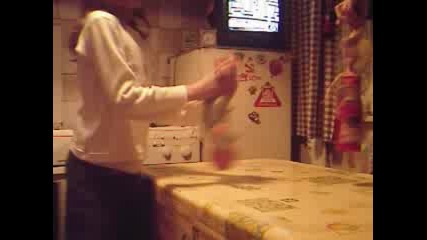 barbi i kukla tanzuvat
