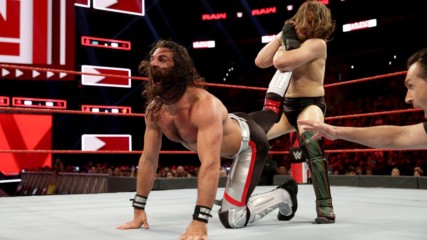 Stiefel schnüren für Stomping Grounds – Das Beste aus WWE, 22. Juni 2019