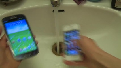 Samsung Galaxy S3 срещу Apple iphone 4s - Воден Тест