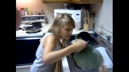 9 Year Old Does Cinnamon Challenge Epic! (mac)