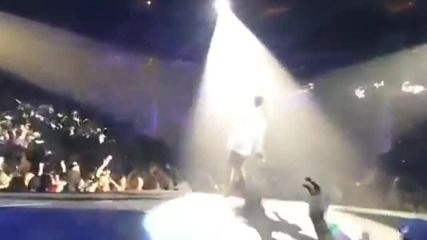 Justin Bieber One Less Lonely Girl Live Salt lake city 05_01_13