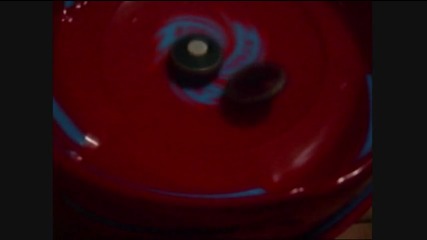 beyblade битка rock leone 100hf vs. thermal gasher sw145hf