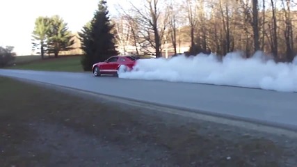 Nice burnout from this Shelby Gt500!