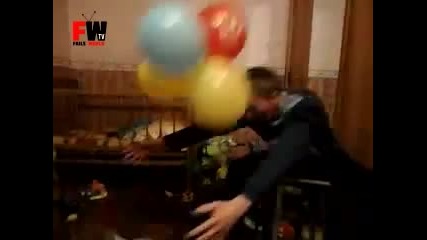 Провал при игра с балони - Fails World