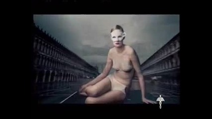 Annie Leibovitz Lavazza Calendar 2009 - The Making Of (part) 