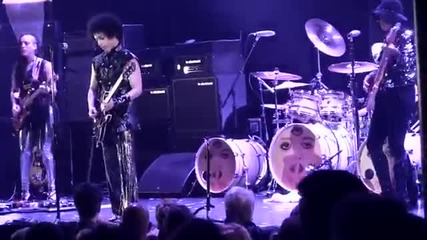 Prince and 3rdeyegirl - Bambi (live at Paradiso august 2013)