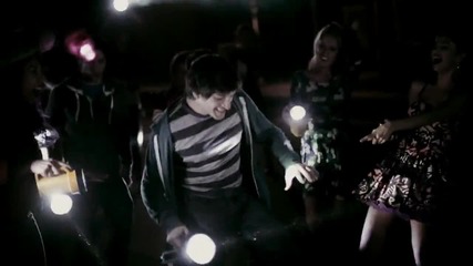 Selena Gomez & The Scene - Hit The Lights