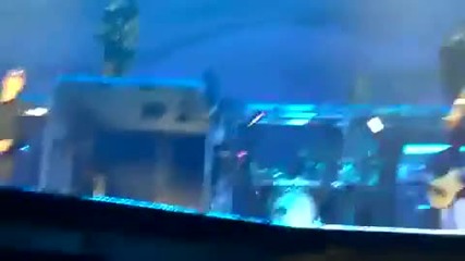На Живо !! Justin Bieber Ft. Miley Cyrus Overboard Hq Live Madison Square Garden 