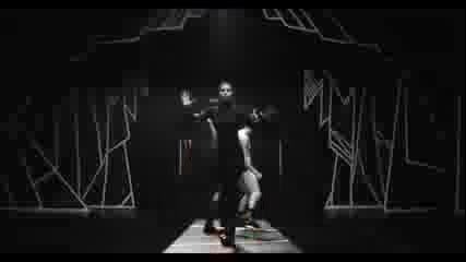 Lady Gaga - Applause (official)