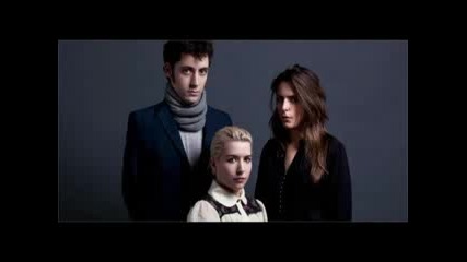 Austra -crying