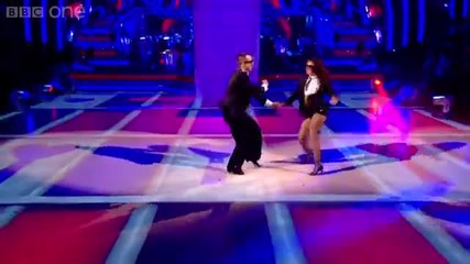 Julien Macdonald & Janette Jive- to Everybody Needs Somebody To Love 1