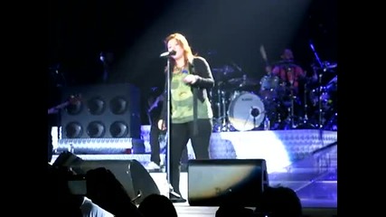 Kelly Clarkson Miss Independent Live Seattle November 2009 