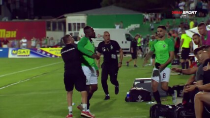 Сблъсъци между футболистите на Лудогорец и феновете на Черно Море