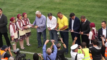 Бойко Борисов и Борислав Михайлов гледат Лудогорец – Левски
