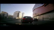 Дипломатически автомобил в насрещното