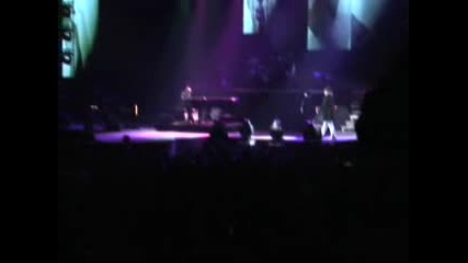 Guns n Roses - This i love - Live Quebec 2010 - 02 - 01 
