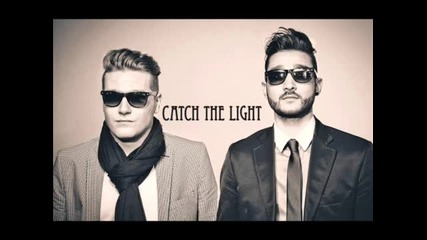 •2013• Adriatique - Catch The Light