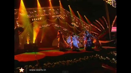 Рагини танцува на фестивала Натрач