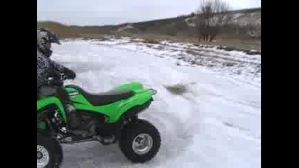kawasaki kfx 700 stunt in the snow