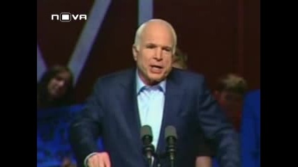 Обама Яде Змии, Маккейн Гледа Пор