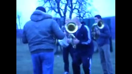 Браво за цялата Народна Компания в едно с Етрополска Духова Музика!:)2