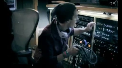 David Guetta & Chris Willis ft Fergie & Lmfao - Gettin Over You 