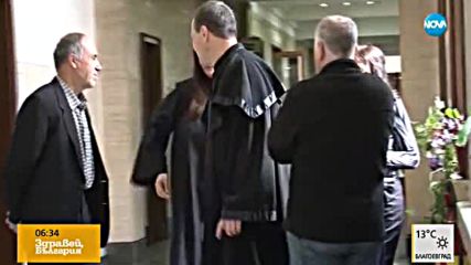 Пледоарии по делото дрещу акушерката, пребила новородено