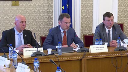 Липсата на кворум провали последното заседание на комисията „Росенец”