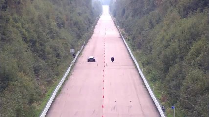 Suzuki Gsx1300 vs Porsche 911 Switzer R750