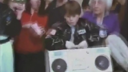 Ето как се танцува Dubstep през 1985