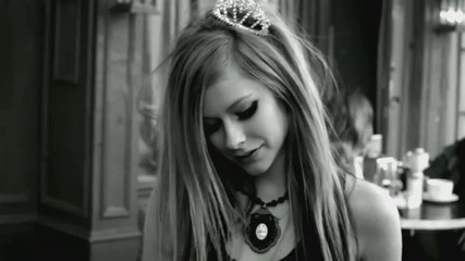 avril-lavigne-smile