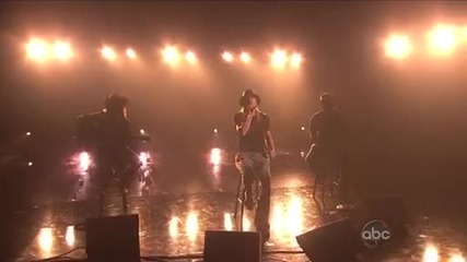 Kid Rock - Born Free ( Ama 2010 ) 