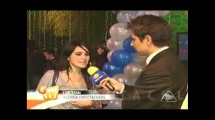 Dulce Maria defiende Anahi y Habla de los rumores de romance con Pd (e.tv) 