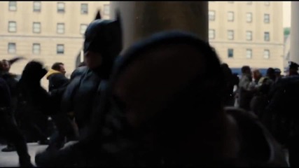 Епичните вечни врагове Батман и Бейн от филма Черният Рицар: Възраждане (2012)
