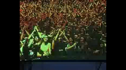 Crowd Sings Happy Bithday To Cali Hetfield