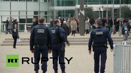 France: Paris business district on lockdown as Hollande heightens security