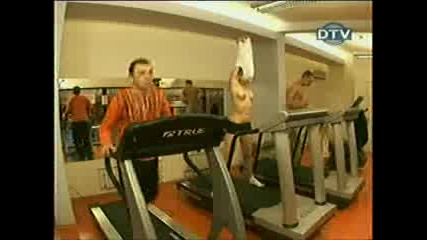 Мацка се съблича във фитнес зала - Скрита камера