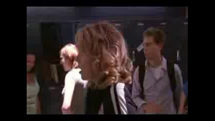 Peyton Sawyer - Damaged