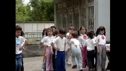 Дете На Състезание В Детската Градина